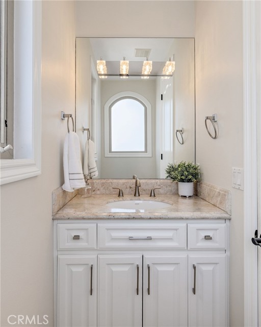 604 Manhattan Beach Boulevard, Manhattan Beach CA: https://media.crmls.org/medias/ead6693b-af66-40a1-83d5-10d29e178ccb.jpg