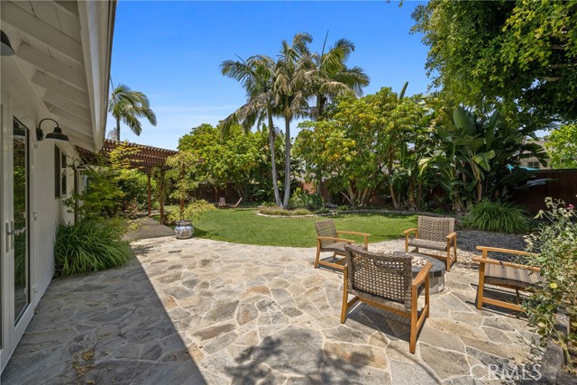 2704 Albatross Drive, Costa Mesa CA: https://media.crmls.org/medias/ead73d2e-667f-4f6f-8e5e-0d191e86d9ca.jpg