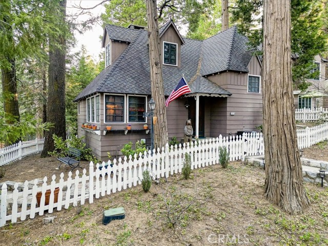 Detail Gallery Image 57 of 62 For 275 D Ln, Lake Arrowhead,  CA 92352 - 6 Beds | 6/1 Baths