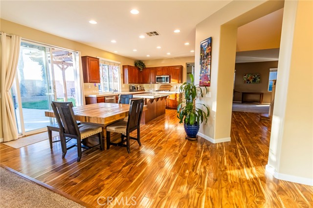 Detail Gallery Image 25 of 52 For 35181 Begonia Ln, Winchester,  CA 92596 - 6 Beds | 3 Baths