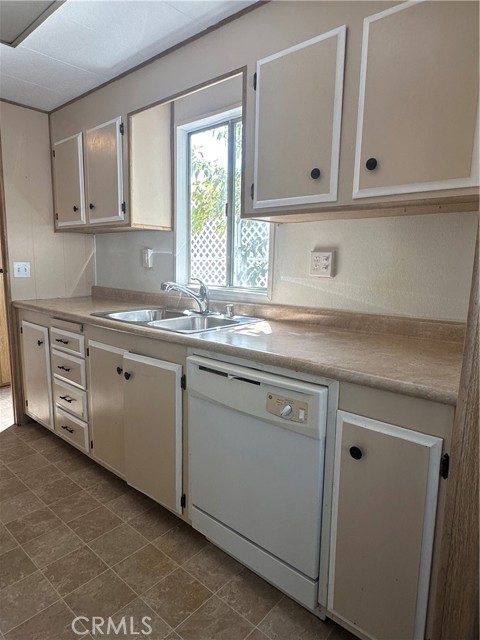 Detail Gallery Image 6 of 18 For 701 Montara Rd #113,  Barstow,  CA 92311 - 2 Beds | 2 Baths