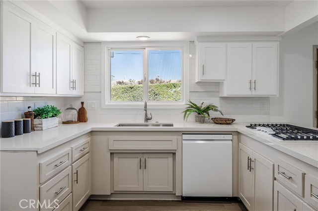 23532 Carlow Road, Torrance CA: https://media.crmls.org/medias/ead9ce25-05f9-4304-b075-3e0d0df49747.jpg