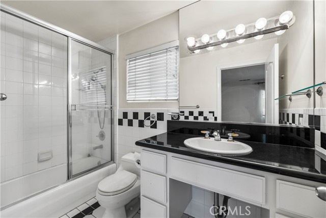 Detail Gallery Image 25 of 42 For 404 S Lincoln Ave, Monterey Park,  CA 91755 - 3 Beds | 3/1 Baths