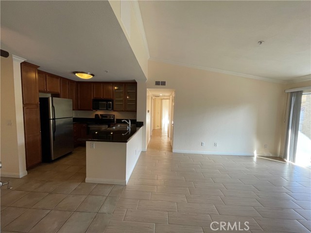 Detail Gallery Image 2 of 56 For 1965 Las Colinas Cir #308,  Corona,  CA 92879 - 2 Beds | 2 Baths