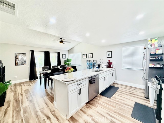 Detail Gallery Image 8 of 33 For 15143 Jacquetta, Moreno Valley,  CA 92551 - 3 Beds | 2 Baths