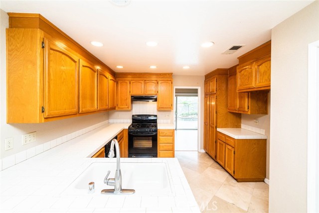 Detail Gallery Image 5 of 36 For 25 Parkman Rd, Laguna Niguel,  CA 92677 - 3 Beds | 2/1 Baths