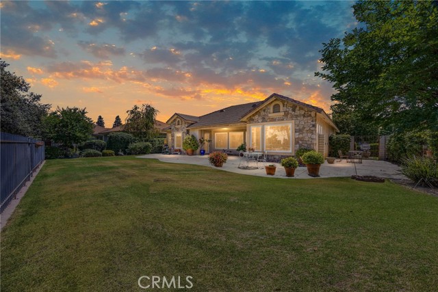 Detail Gallery Image 3 of 51 For 2403 Crocus Dr, Bakersfield,  CA 93311 - 3 Beds | 2 Baths