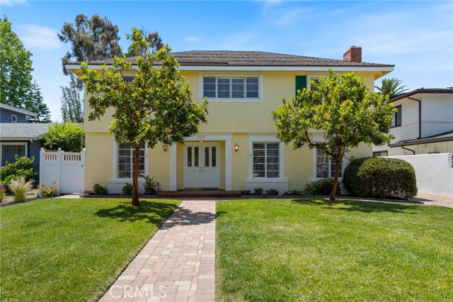 Detail Gallery Image 2 of 49 For 305 Robin Hood Ln, Costa Mesa,  CA 92627 - 5 Beds | 2/2 Baths