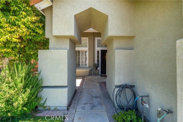 Detail Gallery Image 3 of 47 For 7223 Yarnell Rd, Highland,  CA 92346 - 4 Beds | 2/1 Baths