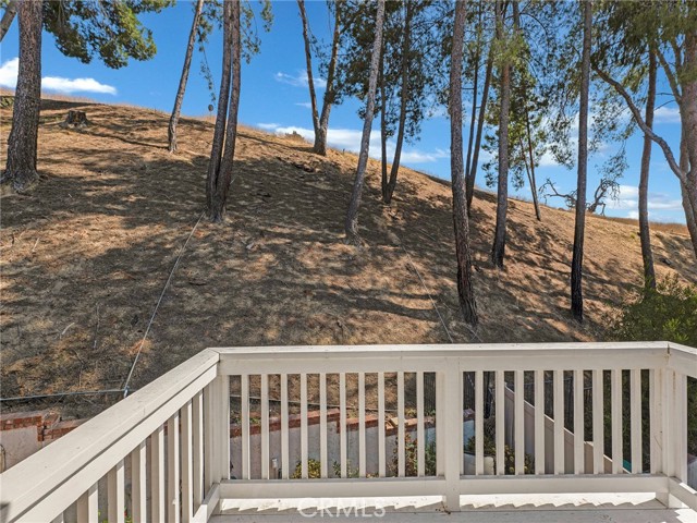 28702 Eagleton Street, Agoura Hills CA: https://media.crmls.org/medias/eadd87c2-5cd2-4171-9444-383fd12ba8d1.jpg