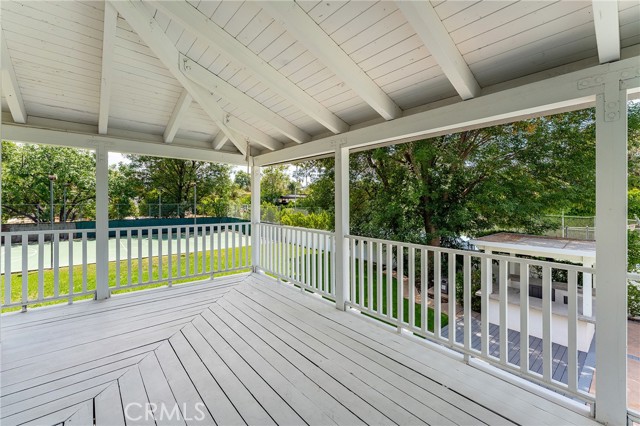 22904 Calvert Street, Woodland Hills CA: https://media.crmls.org/medias/eaddfd27-b56f-45d6-a729-b3e01bfe1bdc.jpg