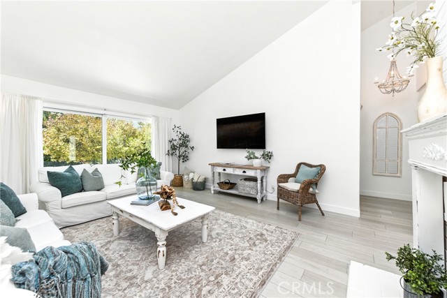32117 Beachlake Lane, Westlake Village CA: https://media.crmls.org/medias/eade01a1-8610-43df-9c35-50abb52904b0.jpg