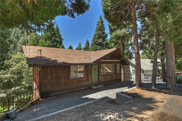 744 Bergschrund Drive, Crestline, California 92325, 3 Bedrooms Bedrooms, ,2 BathroomsBathrooms,Residential,For Sale,744 Bergschrund Drive,CREV24168103