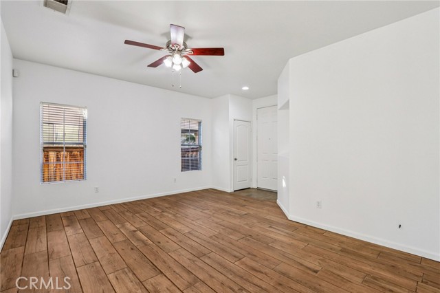 Detail Gallery Image 4 of 19 For 124 Shoal Reef Ave, San Jacinto,  CA 92583 - 3 Beds | 2 Baths