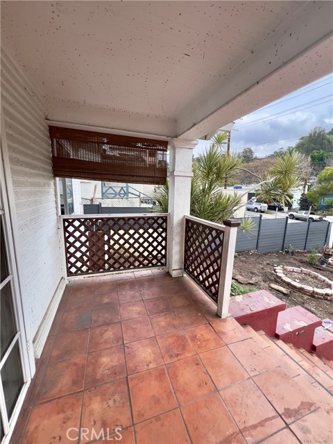 Detail Gallery Image 4 of 20 For 1915 Echo Park, Los Angeles,  CA 90026 - 2 Beds | 1 Baths