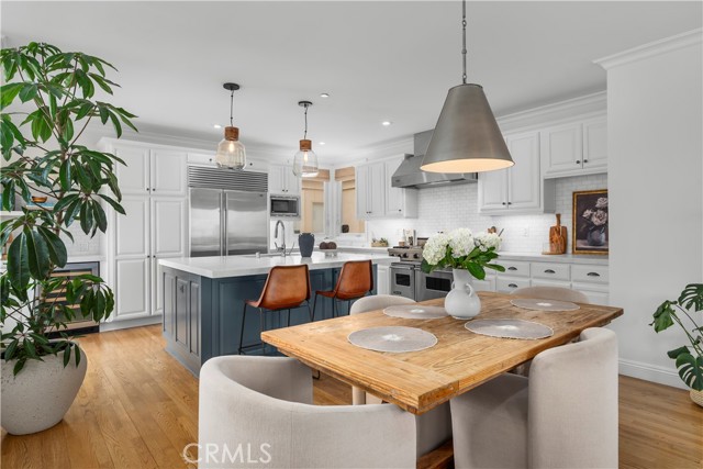 807 Crest Drive, Manhattan Beach CA: https://media.crmls.org/medias/eadfc5f2-ba9a-41ca-9792-cdedd85be033.jpg