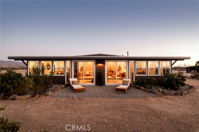 70315 Indian Trail, 29 Palms CA: https://media.crmls.org/medias/eae02d1d-6f58-480d-b43c-fcfea95eb067.jpg