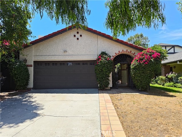 2682 34th Street, Santa Monica CA: https://media.crmls.org/medias/eae10453-0a3f-49ca-9120-9e5e152c7708.jpg