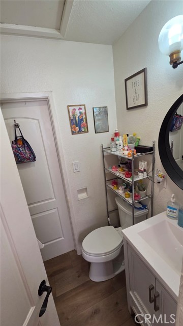 Detail Gallery Image 8 of 22 For 410 Niles, Bakersfield,  CA 93305 - 1 Beds | 1 Baths