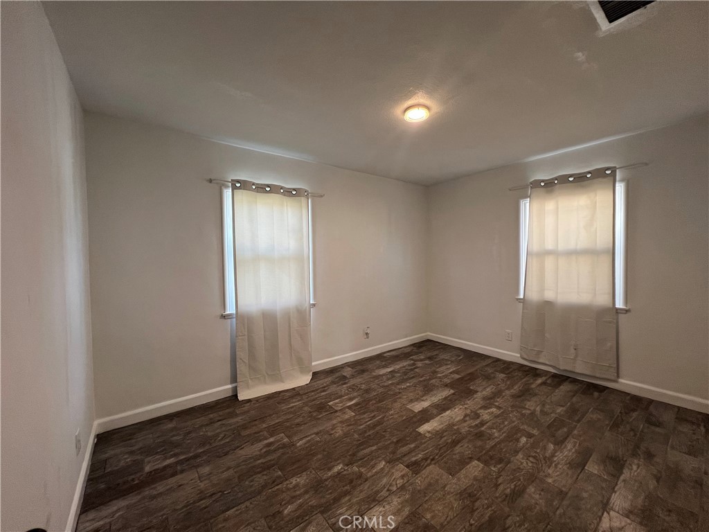 MLS #IV25222711 image #11