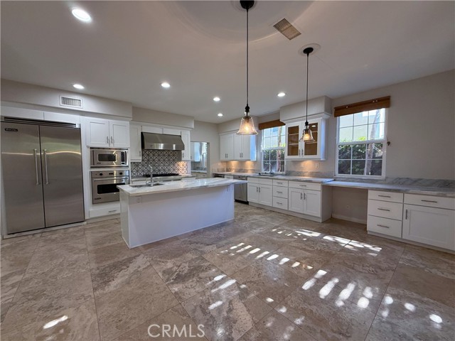 Detail Gallery Image 6 of 22 For 28 Teak, Irvine,  CA 92620 - 4 Beds | 2/1 Baths