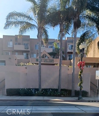 450 E 4th Street #441