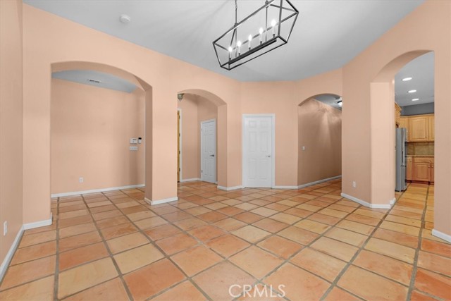 13715 E Nebraska Avenue, Kingsburg CA: https://media.crmls.org/medias/eae44db9-c649-44d0-af27-8ba9739156ed.jpg