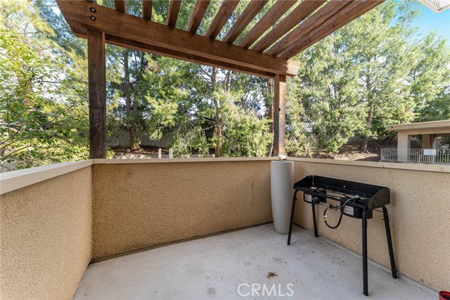 Detail Gallery Image 19 of 64 For 5220 #228 Premiere Hills Cir #228,  Woodland Hills,  CA 91364 - 2 Beds | 2/1 Baths