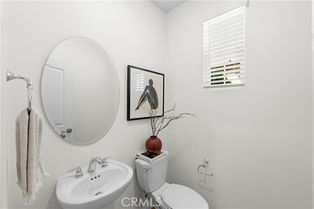 Detail Gallery Image 13 of 45 For 7143 Montecito, Corona,  CA 92880 - 4 Beds | 3/1 Baths