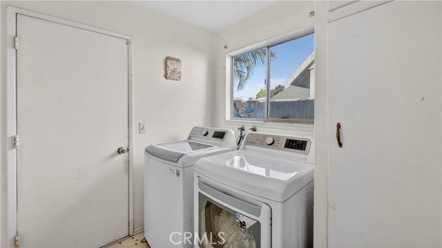 Detail Gallery Image 28 of 53 For 11062 Bixler Circle, Garden Grove,  CA 92840 - 5 Beds | 2/1 Baths