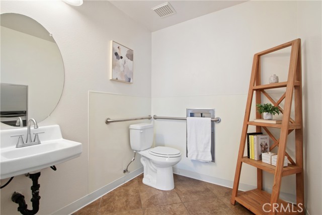 Detail Gallery Image 7 of 35 For 136 Soco Dr, Fullerton,  CA 92832 - 2 Beds | 2/1 Baths