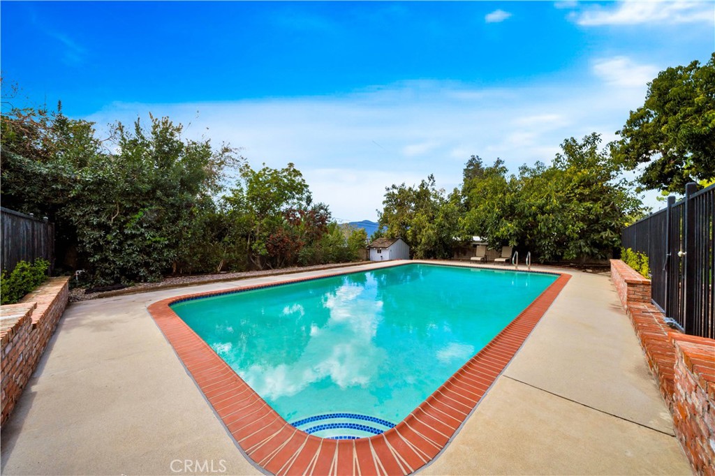 375 Berkshire Avenue La Canada Flintridge img 31
