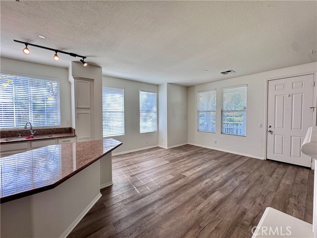 Detail Gallery Image 5 of 26 For 29 Quartz Ln, Ladera Ranch,  CA 92694 - 3 Beds | 2/1 Baths