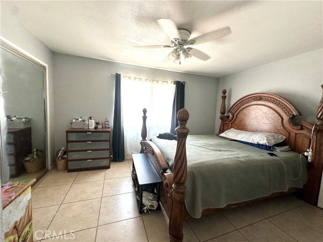 644 Whittendale Street, Bakersfield CA: https://media.crmls.org/medias/eaea6b79-d0dd-466b-b05c-85754d4c361c.jpg