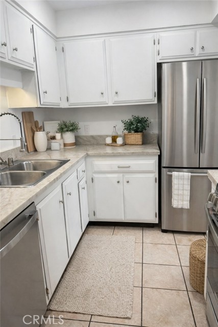 Detail Gallery Image 2 of 26 For 1765 W Glenoaks, Anaheim,  CA 92801 - 2 Beds | 1 Baths