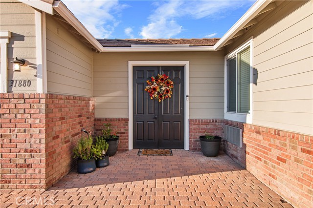 Detail Gallery Image 3 of 57 For 31880 Theresa Ct, Menifee,  CA 92584 - 4 Beds | 3 Baths