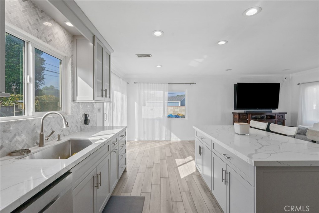 MLS #SB25278738 image #8