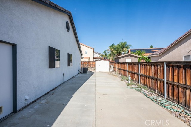2354 Versailles Street, San Jacinto CA: https://media.crmls.org/medias/eaebe19a-52be-4f03-baed-27ce33a1218d.jpg