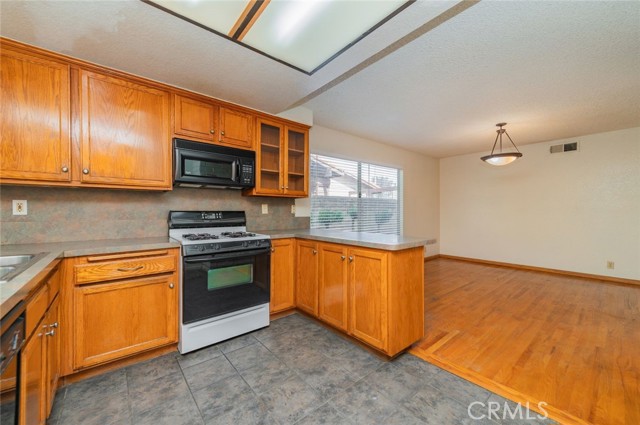 Detail Gallery Image 9 of 24 For 3523 Patricia, West Covina,  CA 91792 - 3 Beds | 2 Baths