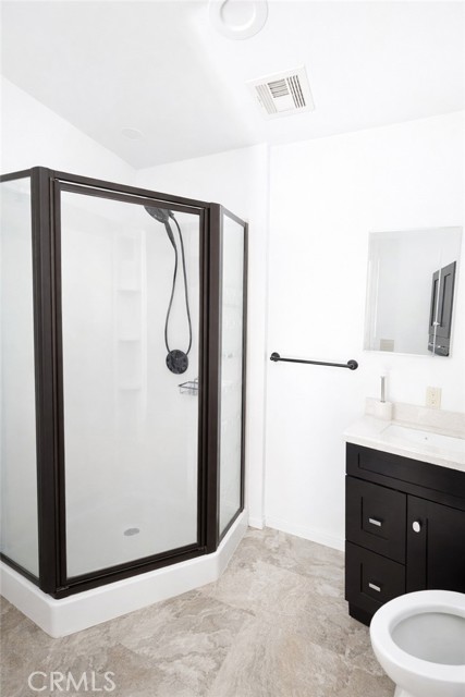 Detail Gallery Image 6 of 11 For 6541 Clear Springs, Simi Valley,  CA 93063 - 3 Beds | 2 Baths