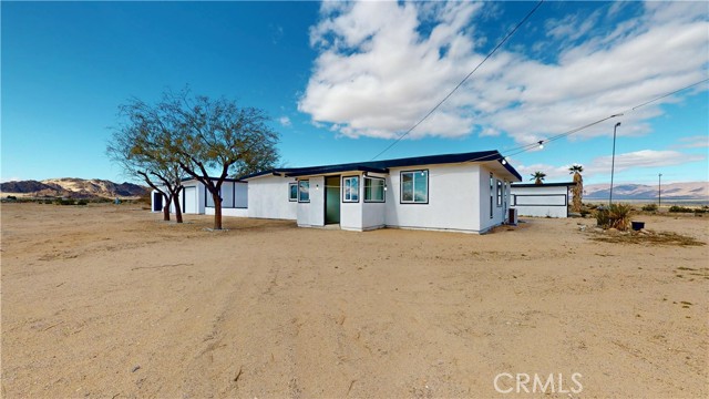 Detail Gallery Image 2 of 45 For 2580 Marks, Twentynine Palms,  CA 92277 - 4 Beds | 2 Baths