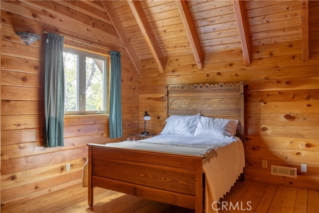 Detail Gallery Image 17 of 49 For 33291 Wild Rose Dr, Green Valley Lake,  CA 92341 - 3 Beds | 3 Baths