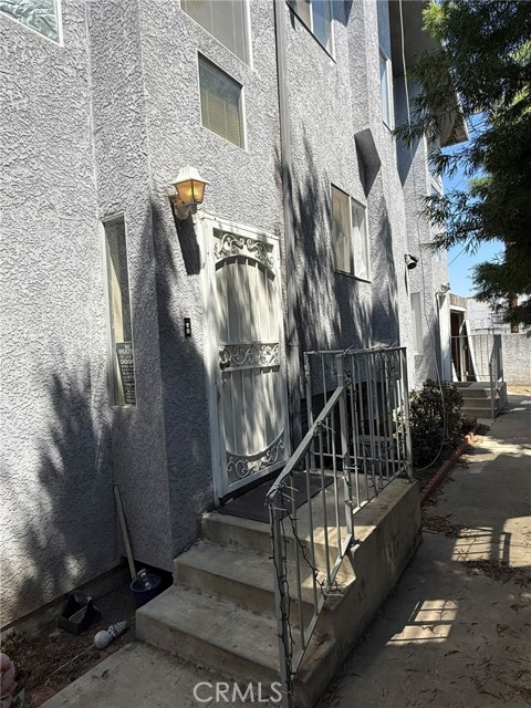Detail Gallery Image 3 of 12 For 1067 252nd St #7,  Harbor City,  CA 90710 - 3 Beds | 2/1 Baths
