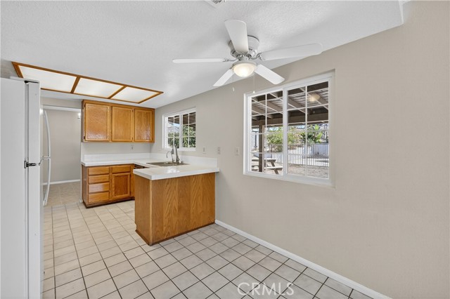 Detail Gallery Image 20 of 51 For 10728 Valley Dr, Riverside,  CA 92505 - 4 Beds | 2/1 Baths
