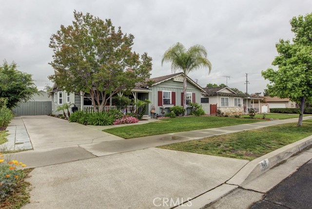 946 E Everett Pl, Orange, CA 92867