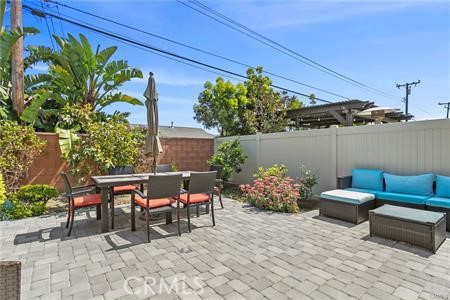 14432 Windfall Lane, Huntington Beach CA: https://media.crmls.org/medias/eaf2610b-07a1-4299-b7bf-5d37f8342654.jpg