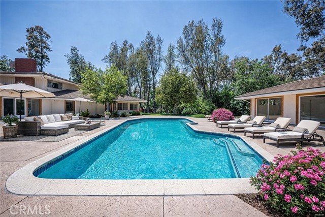 Detail Gallery Image 8 of 40 For 20827 E Mesarica Rd, Covina,  CA 91724 - 8 Beds | 6/1 Baths