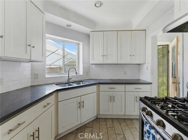 Detail Gallery Image 13 of 20 For 8468 Virginia, South Gate,  CA 90280 - – Beds | – Baths