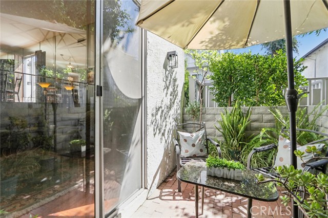 Detail Gallery Image 20 of 37 For 12390 Chandler Bld #J,  Valley Village,  CA 91607 - 3 Beds | 2/1 Baths