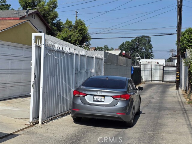 123 E Gage Avenue, Los Angeles CA: https://media.crmls.org/medias/eaf2cb5c-b0b1-4d67-b1ba-6e2b26b32522.jpg